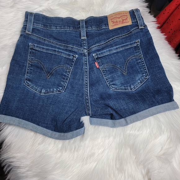 Levi's denim shorts - Picture 3 of 4